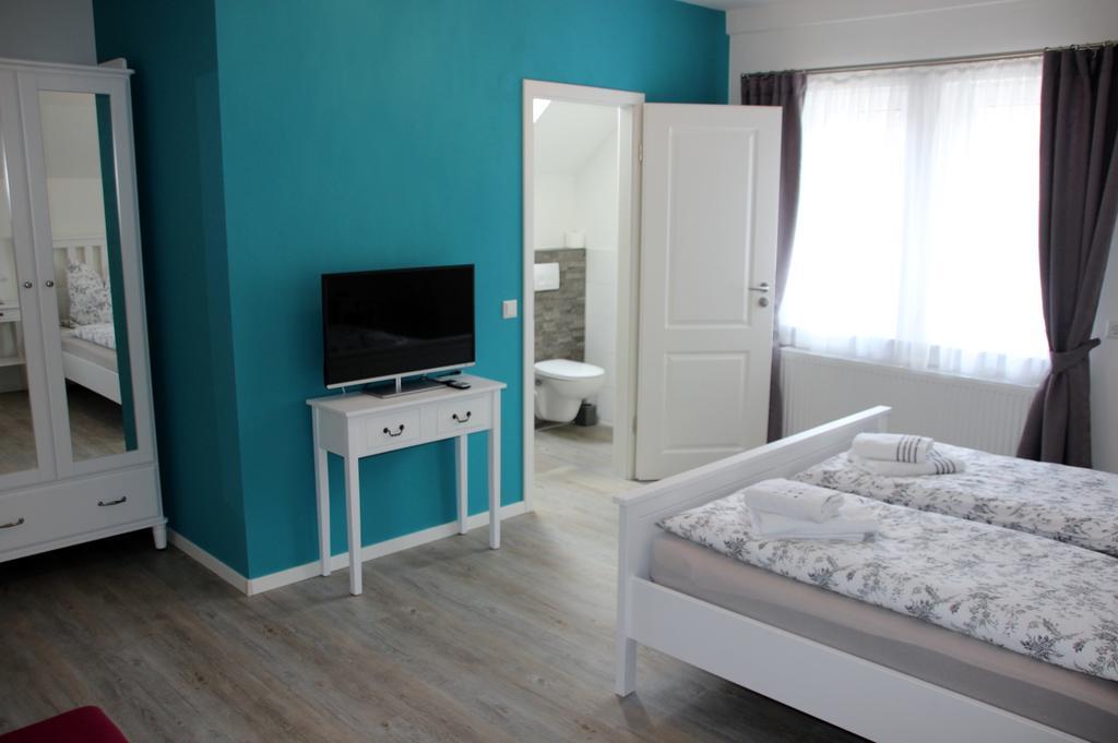 Haus Im Donautal Hotel บอยรอน ภายนอก รูปภาพ